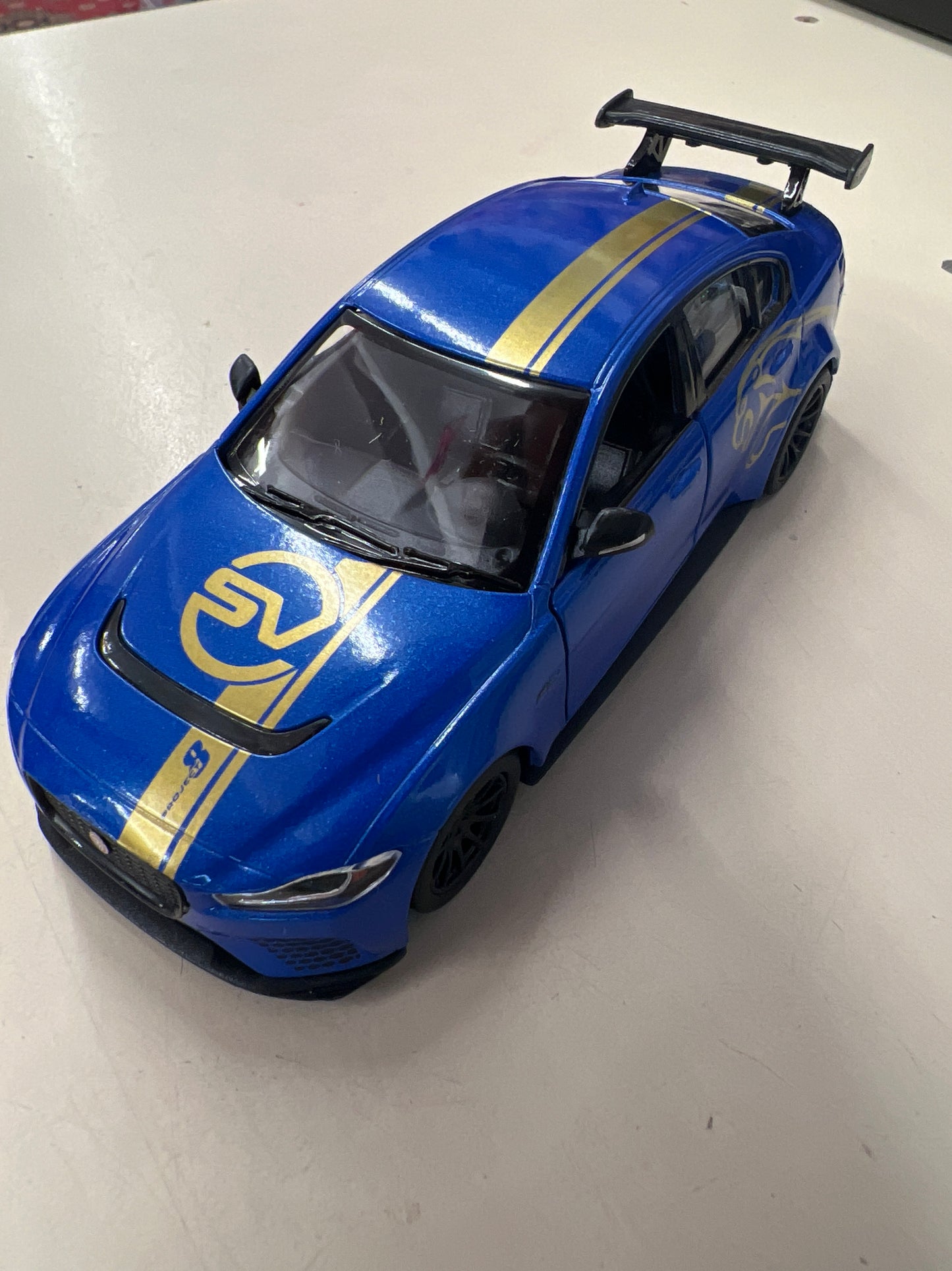 Die Cast Jaguar Xe Sv