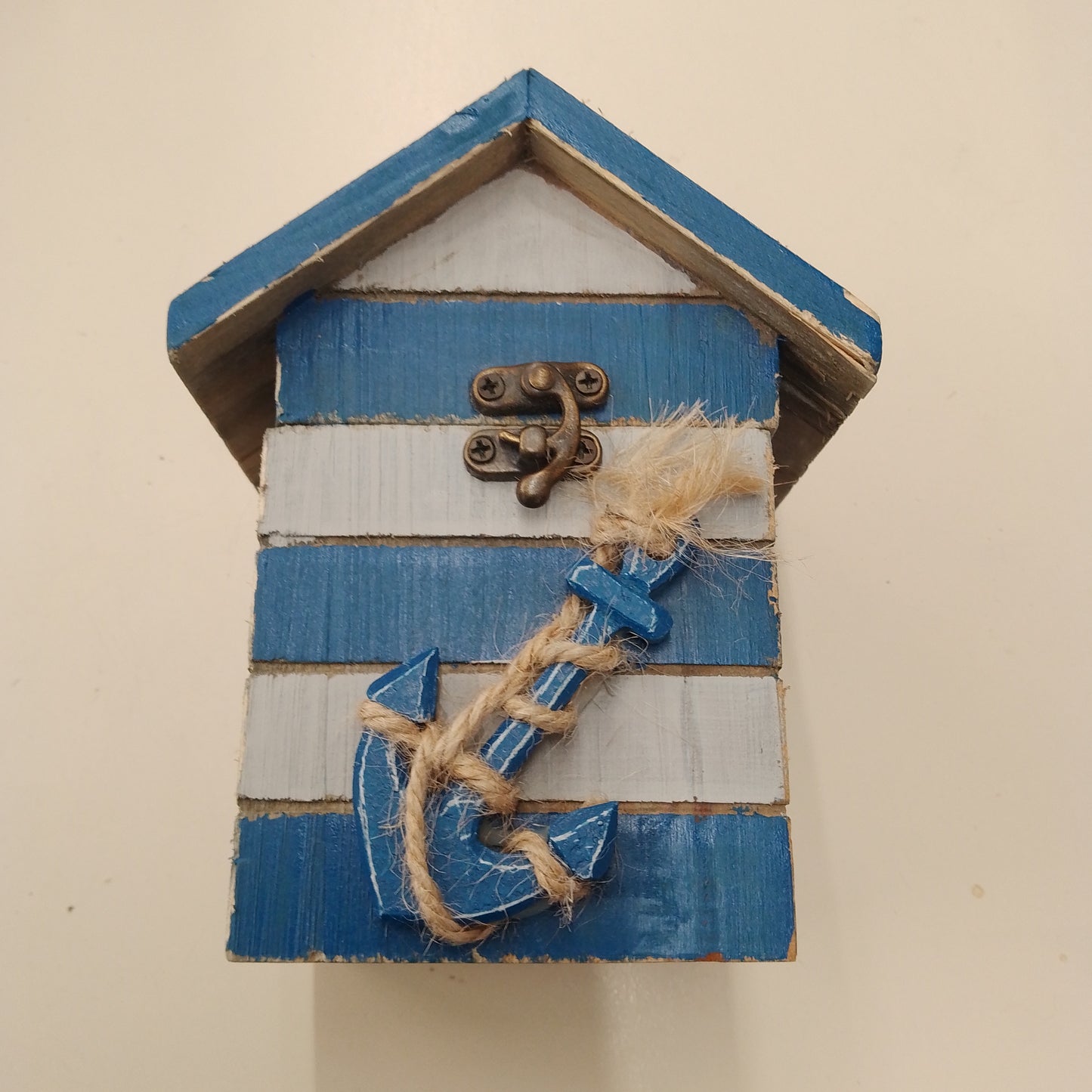 Beach hut box