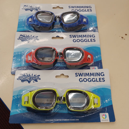 Swimming goggles