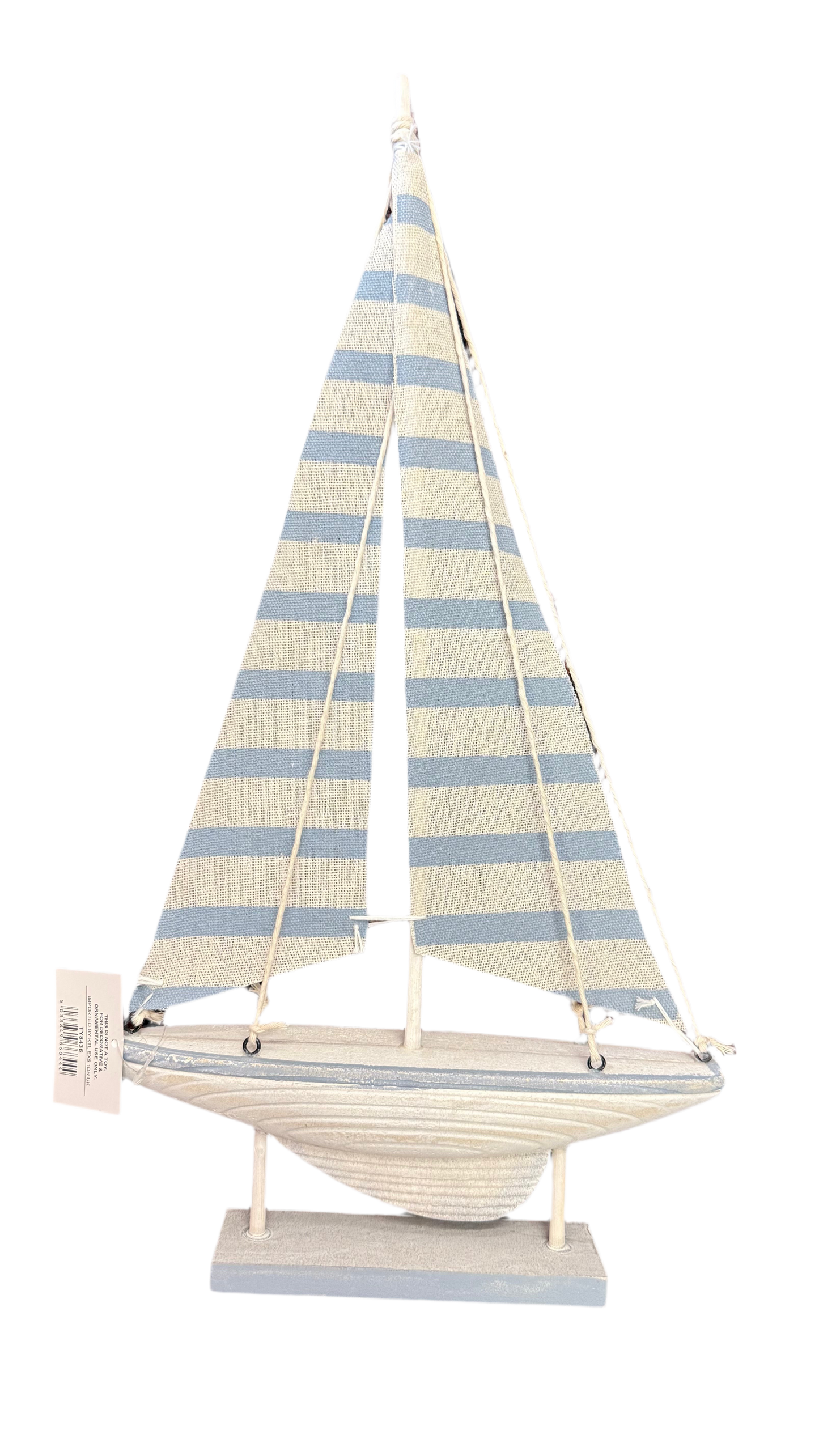 Model yacht