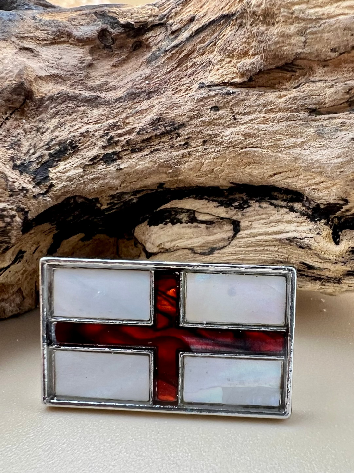 St George’s flag pin badge