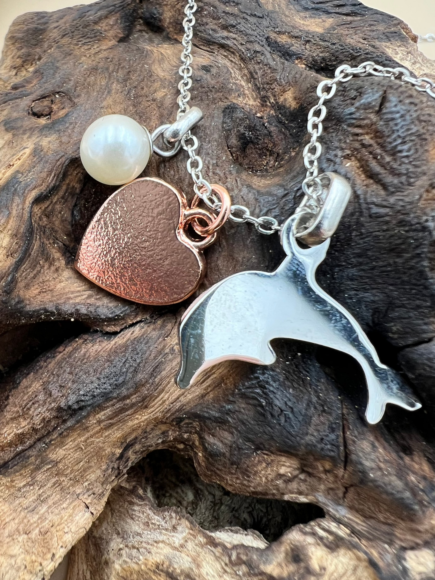 Heart & dolphin necklace