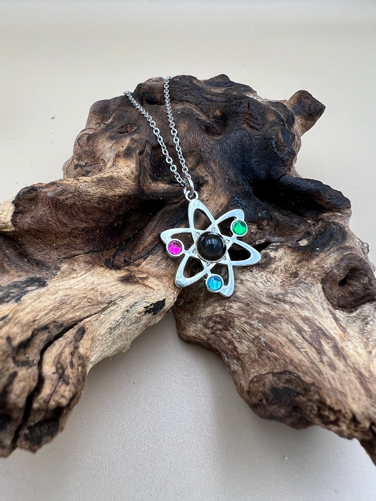 Atom (Li) Necklace